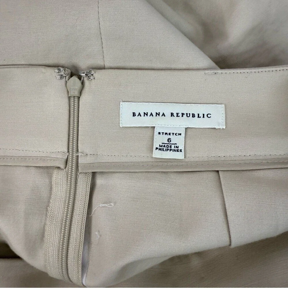 Banana Republic skirt ruffle pleated tan Beige and Black A-Line Skirt